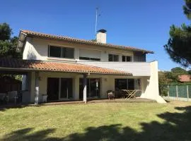Spacieuse maison familiale 11 pers. avec jardin près du port de Capbreton - FR-1-239-1001