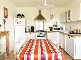 Maison typique proche plage de Kerleven et golf, calme, jardin reposant, services de conciergerie - FR-1-481-165