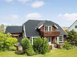 Awesome Home In Hadsund With Wifi