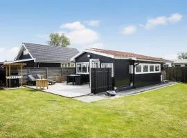 Gorgeous Home In Otterup With Wifi