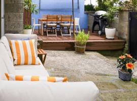 ONJUKU BEACH HOUSE - private villa 1 min walk to beach with sea view, Hotel in Onjuku