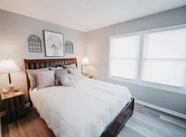 Hot Tub, Pool table, Sleeps 10