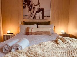 Vitamin Sea Beach House, khách sạn ở Riverton