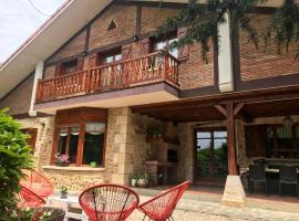 Caserio Arrigorri excelente ubicaci&oacute;n jard&iacute;n con barbacoa 15 plazas, villa en Murgu&iacute;a