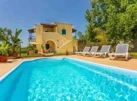 Blue wave beach villa with pool 100m from the beach