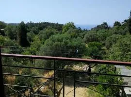 Peacefull house Christos Rachon