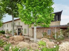 Lovely Home In Saint-Laurent-De-La-Cabrerisse