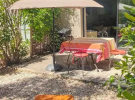 Stunning Home In Saint-Laurent-De-La-Cabrerisse