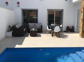 Luxury Villa Torrevieja With Swimmingpool, viešbutis Torevjechoje