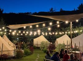 Valea Doftanei Glamping, camping de luxo em Teşila