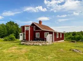 2 Bedroom Nice Home In Kristdala