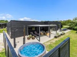 Lovely Home In Glesborg With Wifi