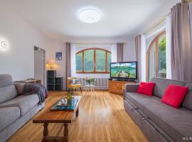 Maison SAUTREAU Bout du Lac, hotel in Doussard