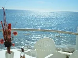 Apartamento Primera Línea de Playa Calahonda Mijas