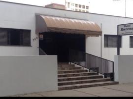Hotel Ravena Araraquara，位于阿拉拉夸拉阿拉拉夸拉机场 - AQA附近的酒店