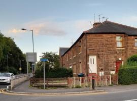 Smriti's, hotel in Dumfries