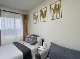 Fullerton Suites