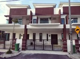 Aufa Alor Setar Near HSB 4 airconds Wifi
