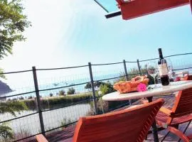 Beachfront Oasis Fiesa - 20m to Sea, Terrace & Parking