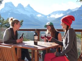 Canmore Alpine Hostel - Alpine Club of Canada, self catering accommodation in Canmore
