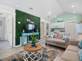 Family Friendly Beach Haus Community Pool