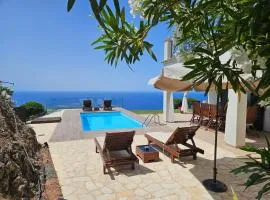 Villa Vardia-Amazing Seaviews with heated pool
