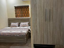 Bevelyn Africana, hotel ve Warri