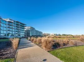 Apartment in the beautiful Bayline building - SPA - POOL - GYM - BEACH - Pargo BY BEDZY