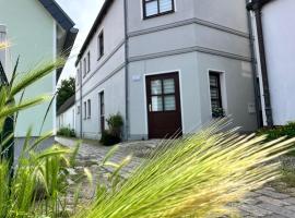 Ferienwohnung Am Strom, hotel v destinaci Warnemünde