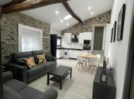 CASA SANTI Y LAURA、クディレロのホテル