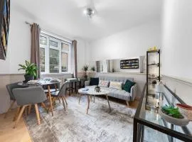 Brand New 3 Bedroom flat in Central London