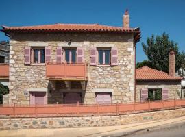 Villa Lakonia in Stoupa, hotel in Stoupa