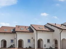 Cozy Apartment In Dobrzyca With Wifi