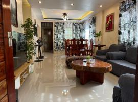 The Downtown Cabin Bohol, chalet de monta&ntilde;a en Tagbilaran City