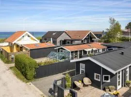 2 Bedroom Stunning Home In Otterup