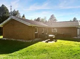 Amazing Home In Blåvand With Kitchen