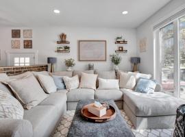 Saskatoon 5 bedroom-Big Gatherings-Patio-BBQ-Games Room, villa em Saskatoon