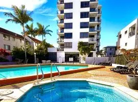 Aqualine Apartments On The Broadwater