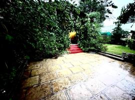 Bougain Villa- Sinhgad fort -Bedroom- Garden- Kitchen- AC- Wi-Fi-Parking-Khadakwasala Pune, farm stay in Kharakvasla
