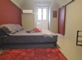 Castellazzo 1, hotel v destinaci Ivrea