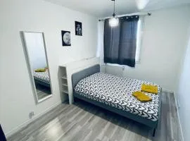 8N Apartment group near Paris