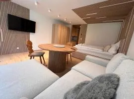 Apartment mit Indoor Pool und Garten