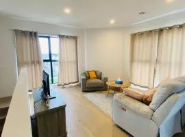 New 3 Bedroom Town House on Clyde