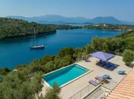 Villa Chriselia - 3 Bedrooms With Sea Access