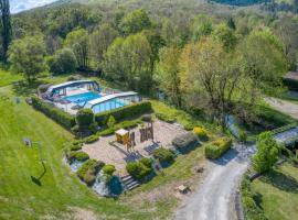 Camping Le Douzou, hotel i Bouzic