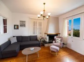 To Patriko Lefkada Cozy Village Home with Parking