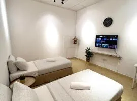 KicauanStudio#1 at Kuala Berang for 2Pax - Free Netflix & Wifi