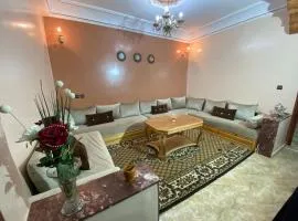 Private House, 2rooms, Garden, 2min from the beach