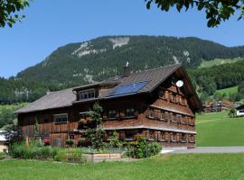 Ferienwohnungen Moosbrugger, hotell i Au im Bregenzerwald