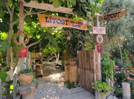 Litost Cafe Glamping, hotel with parking in Adrasan